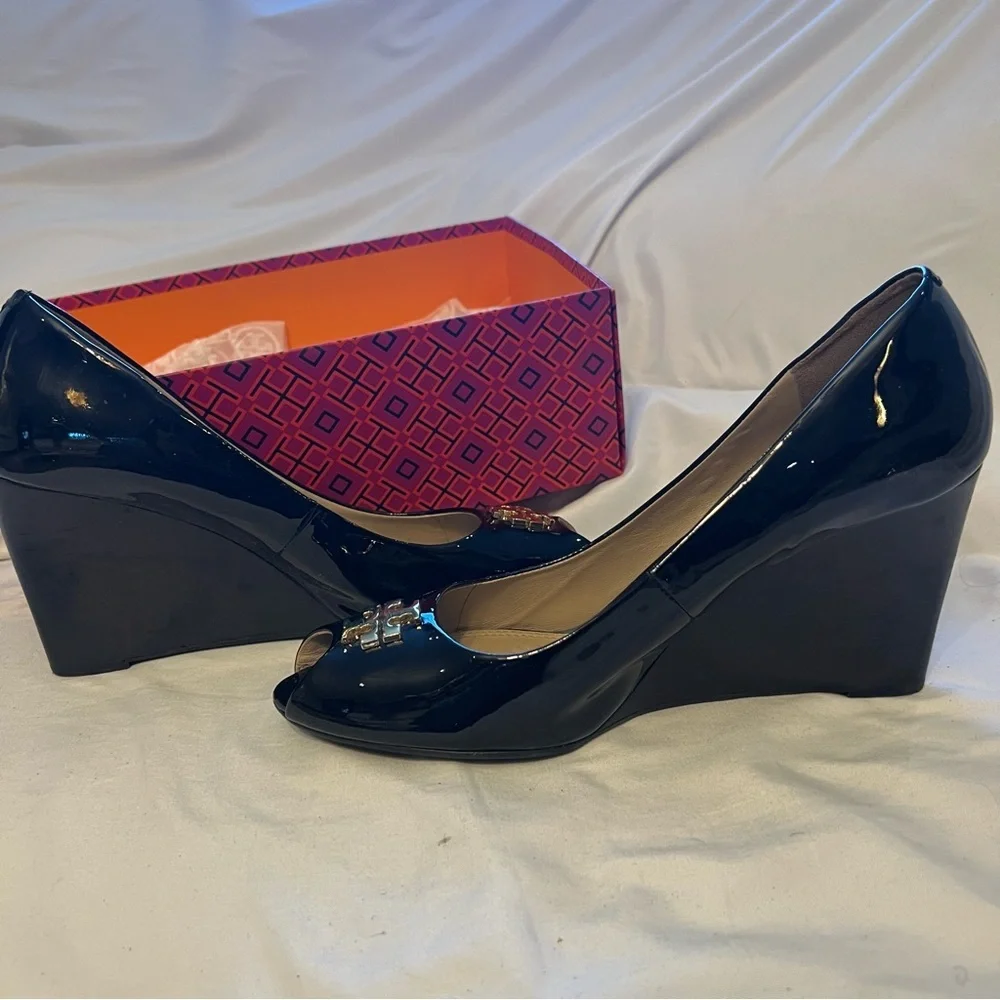 EUC Tory Burch‎ Wedge
